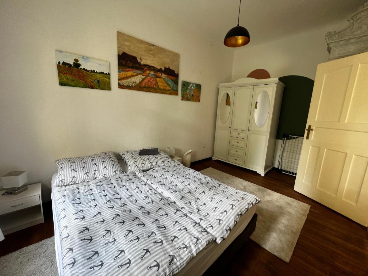 Ferienwohnung Am Schlosspark Charlottenburg Берлин Екстериор снимка