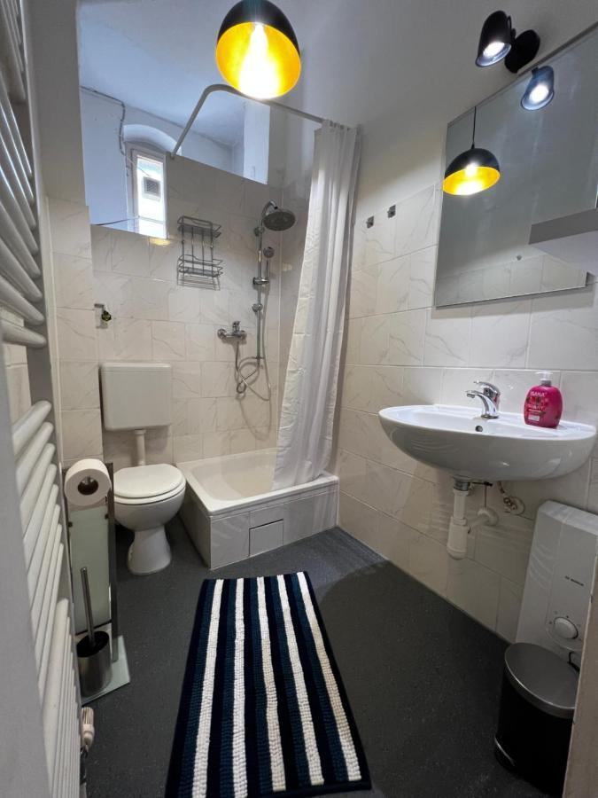 Ferienwohnung Am Schlosspark Charlottenburg Берлин Екстериор снимка
