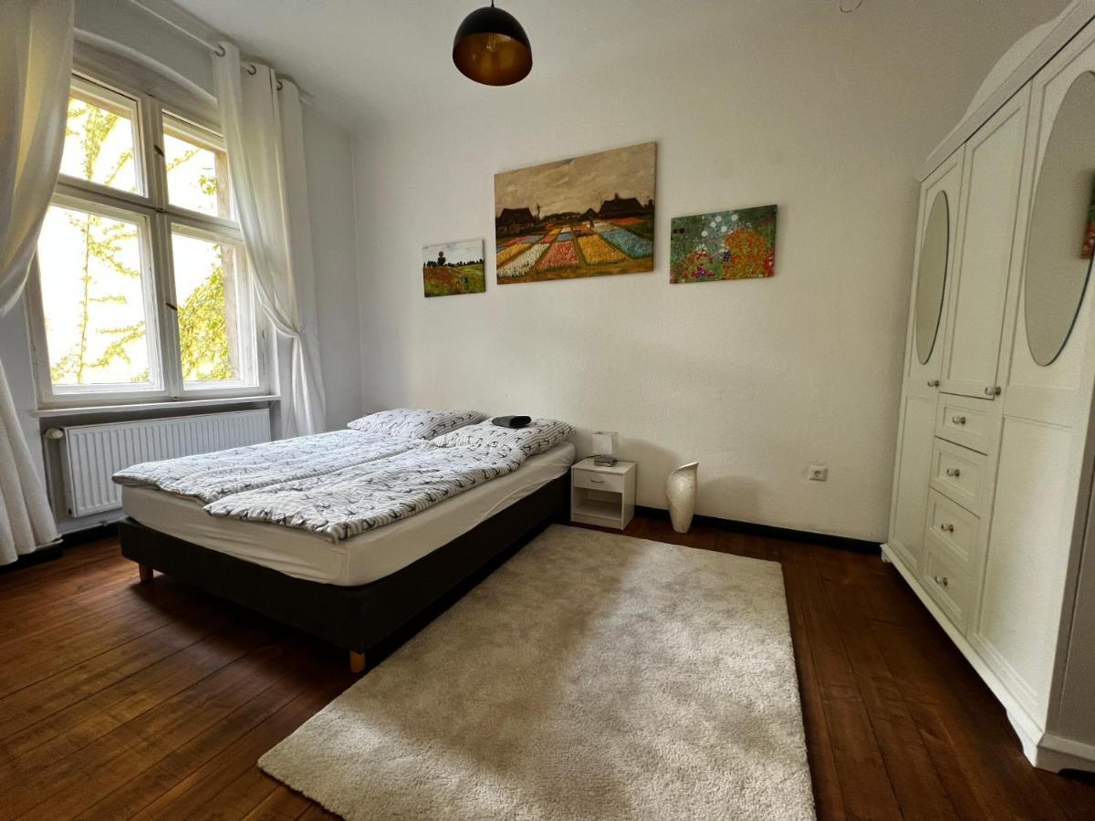 Ferienwohnung Am Schlosspark Charlottenburg Берлин Екстериор снимка