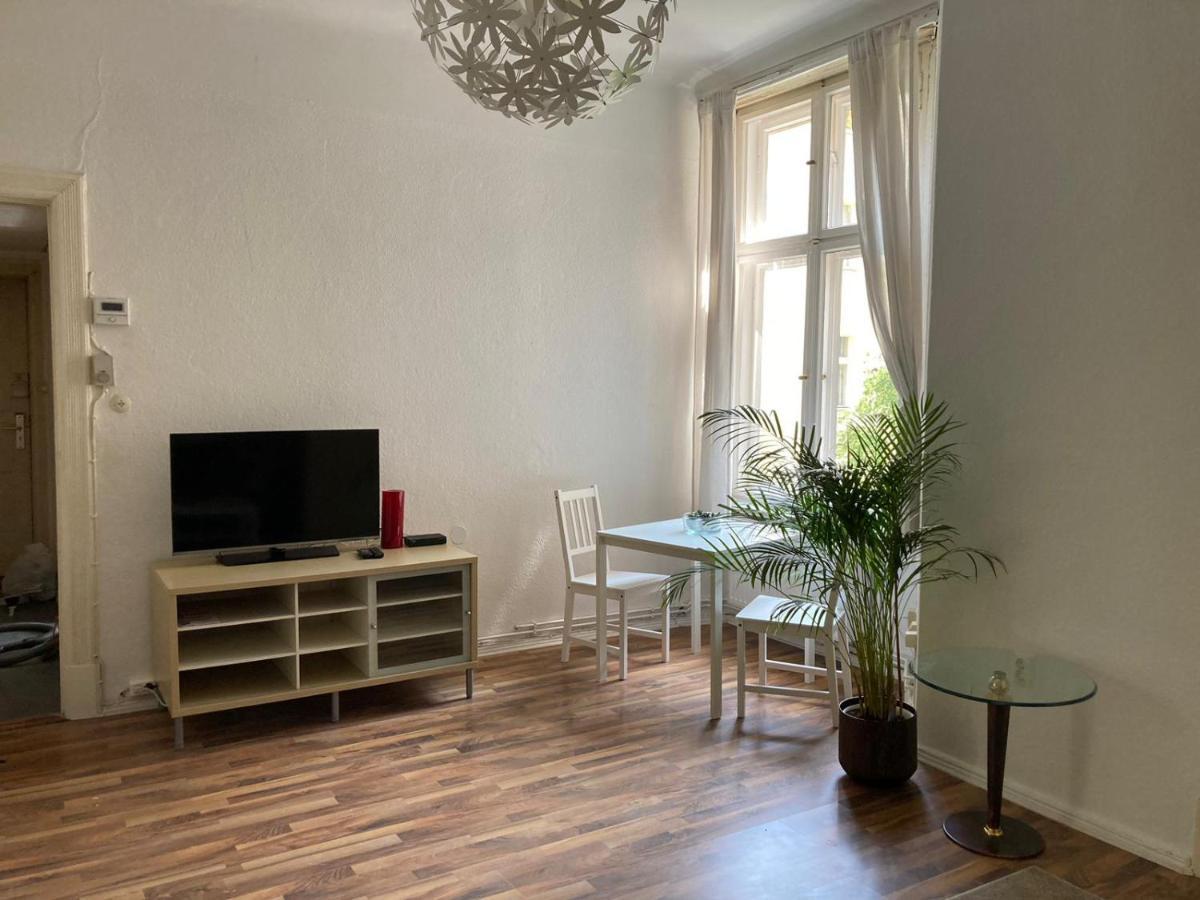 Ferienwohnung Am Schlosspark Charlottenburg Берлин Екстериор снимка